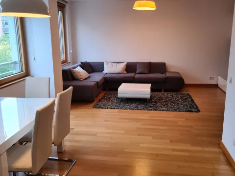 Rent, three bedroom apartment, 82m², Vračar Sve Podlokacije, Beograd - image 2