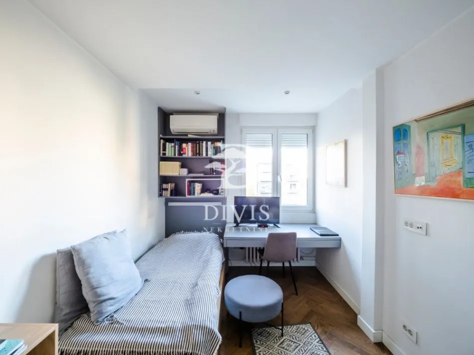 Sale, four bedroom apartment, 103m², Kalenić Pijaca, Vračar Sve Podlokacije