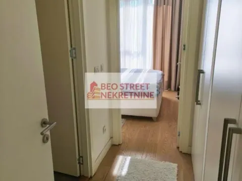 Izdavanje, trosoban stan, 87m², Savski Venac, Beograd - image 3