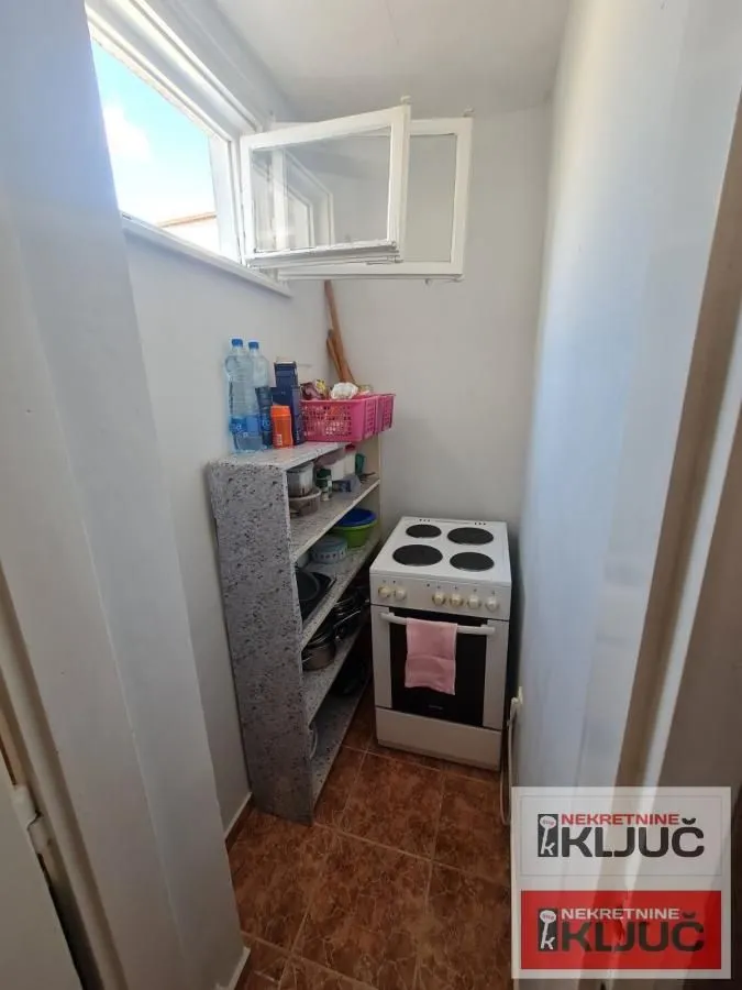 Prodaja, dvosoban stan, 56m², Železnička Stanica, Novi Sad Sve Podlokacije
