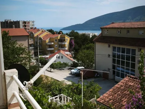 Stan in Topla