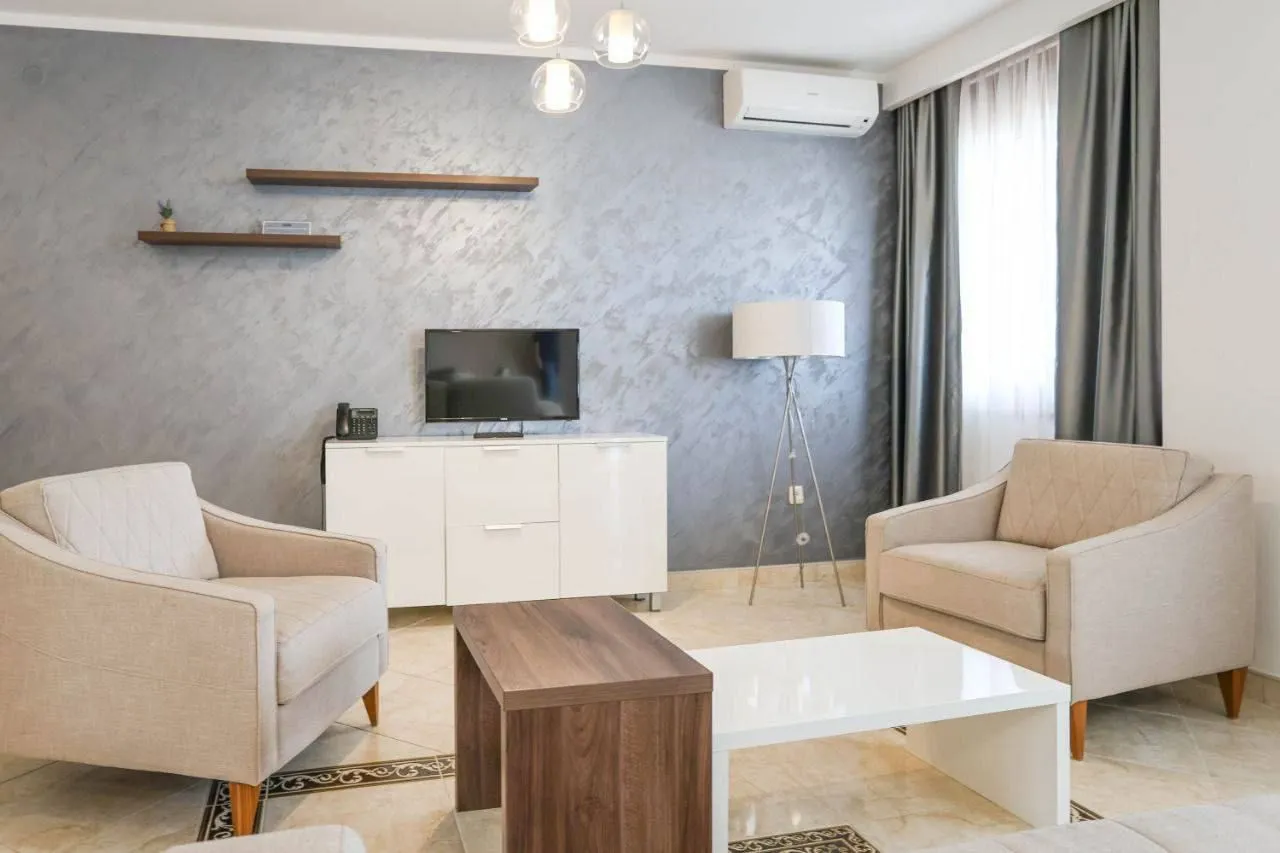 Daily-rent, one bedroom apartment, 90m², Bečići, Budva