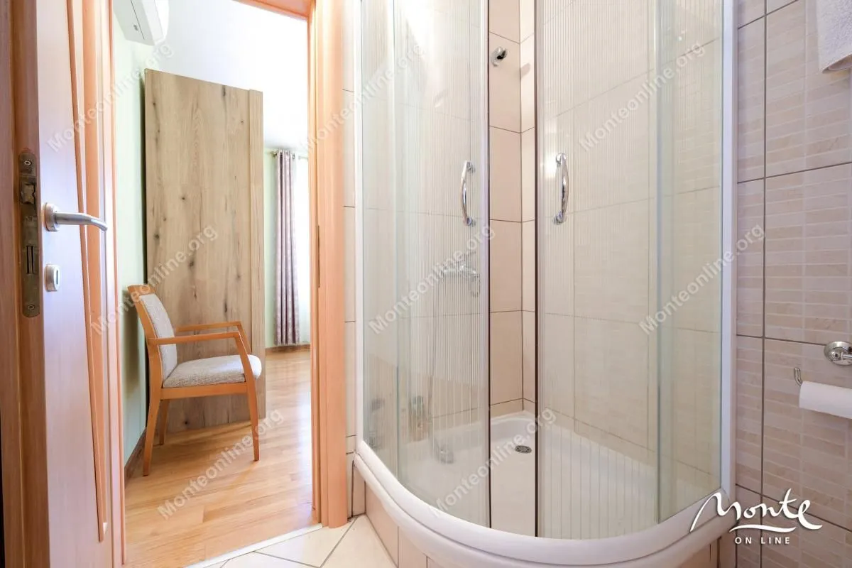 Prodaja, kuća, 210m², Krašići, Tivat