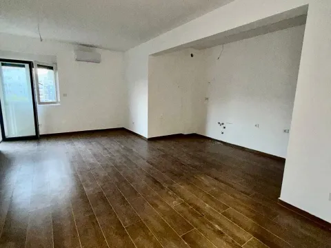 Prodaja, jednosoban stan, 48m², Podmaine, Budva - image 9