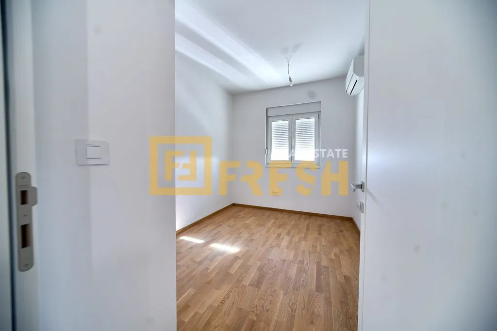 Prodaja, trosoban stan, 104m², Stari Aerodrom, Podgorica