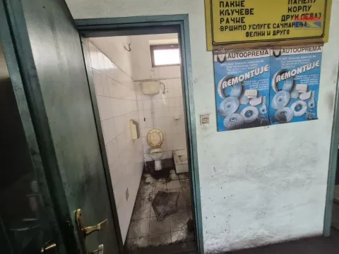 Rent, office space, 129m², Novi Sad, Srbija - image 10