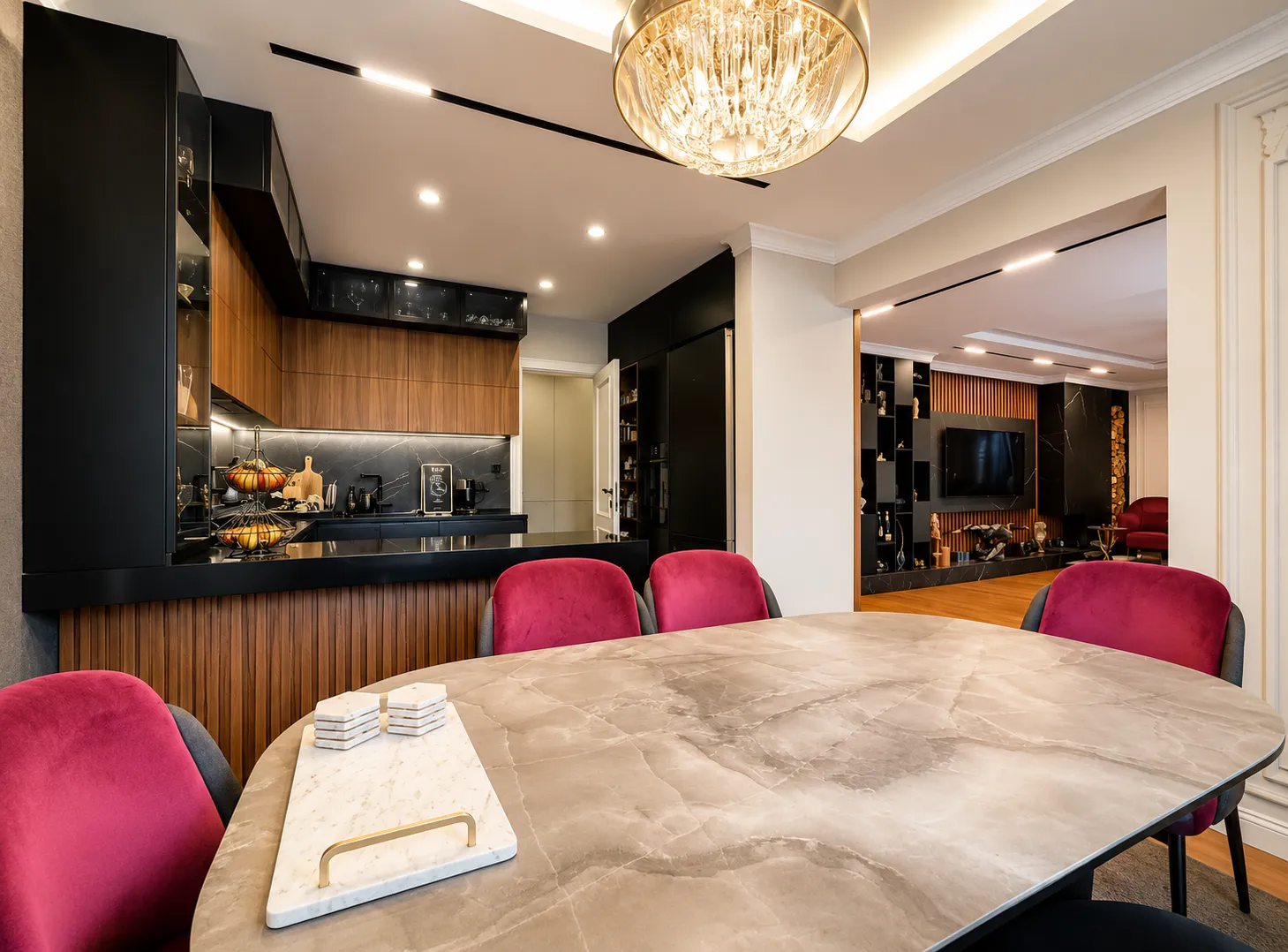 Prodaja, trosoban stan, 195m², Pobrežje, Podgorica