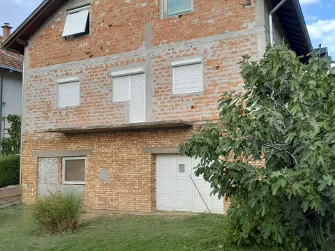 Prodaja, kuća, 312m², Bukovački plato, Petrovaradin - image 17