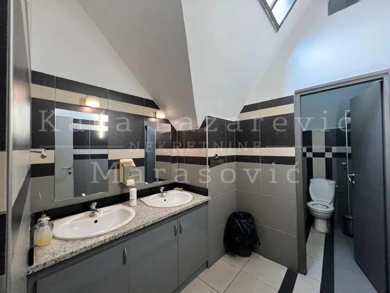 Sale, office space, 310m², Stari Grad, Beograd