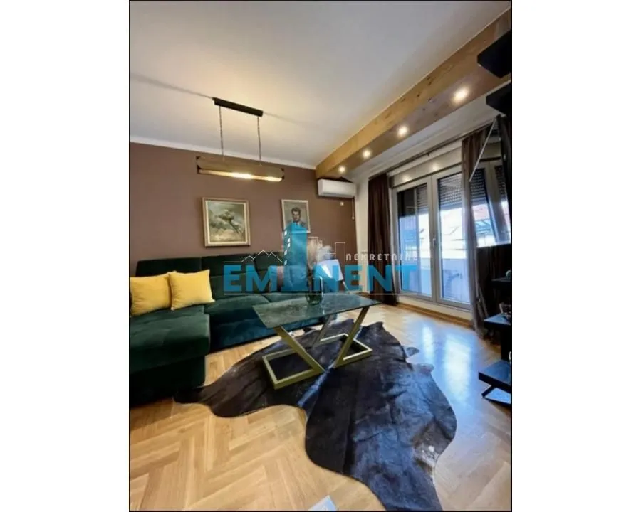 Izdavanje, stan, 34m², Čubura, Beograd