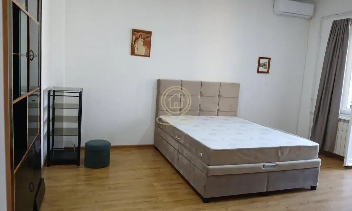 Rent, two bedroom apartment, 78m², Stari Grad, Beograd