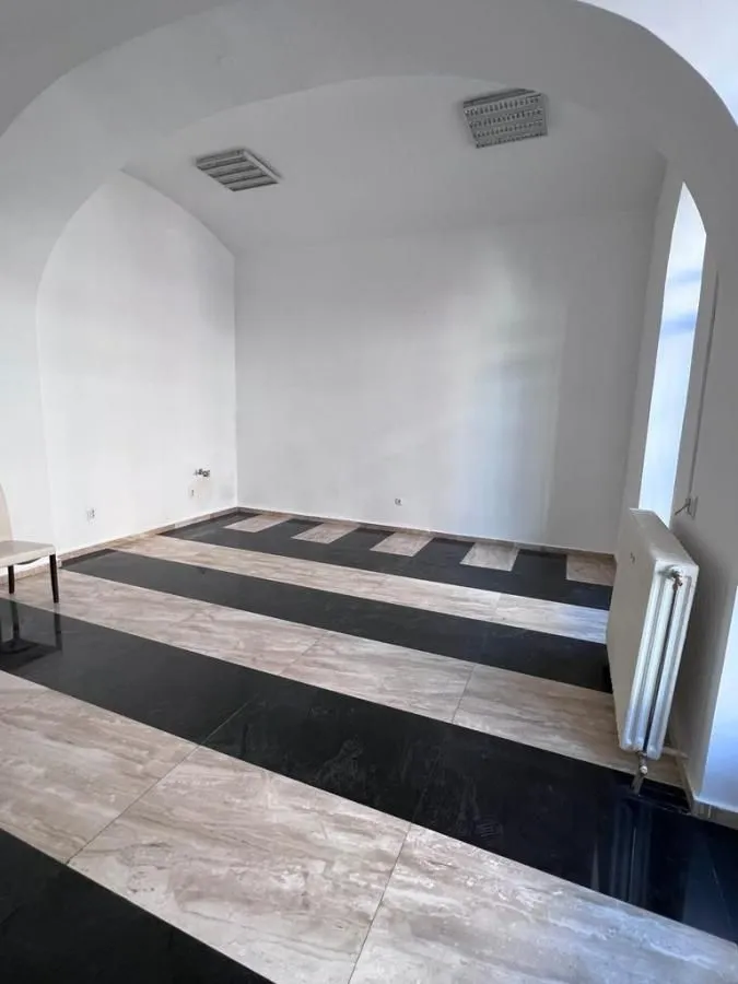 Sale, office space, 350m², Centar, Novi Sad