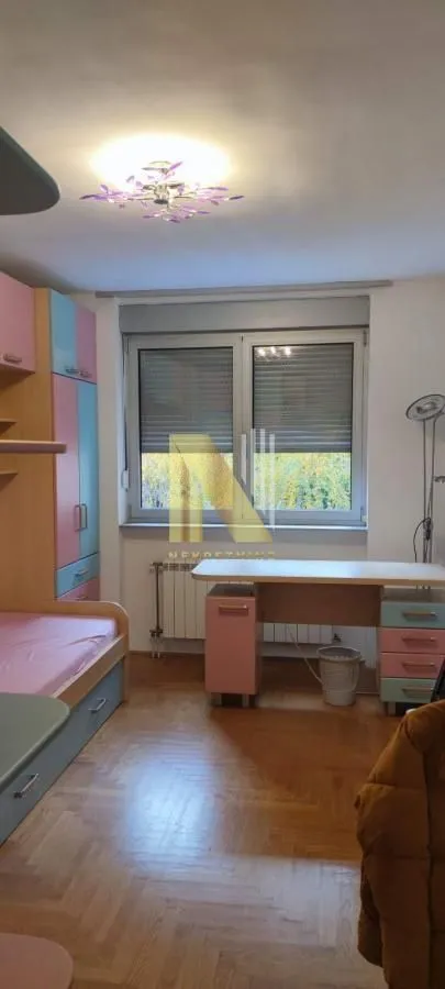Izdavanje, četvorosoban stan, 92m², Spens, Novi Sad Sve Podlokacije