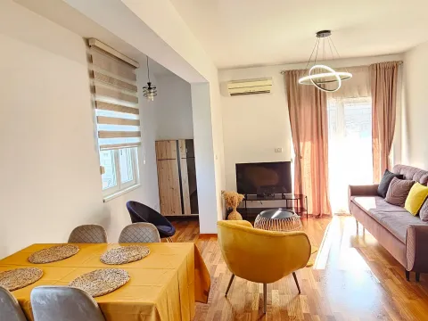 Rent, two bedroom apartment, 64m², City Kvart, Podgorica - image 7