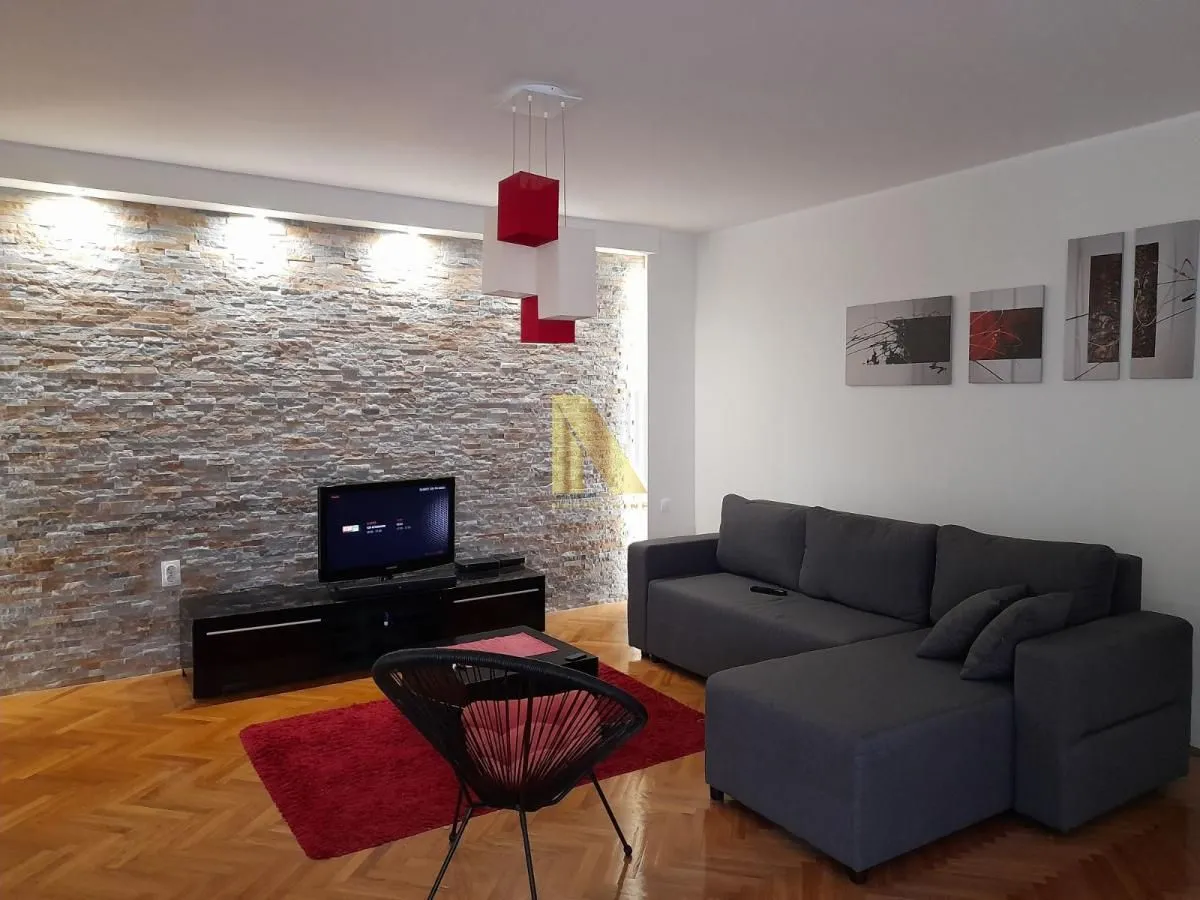 Izdavanje, trosoban stan, 76m², Liman 3, Novi Sad Sve Podlokacije