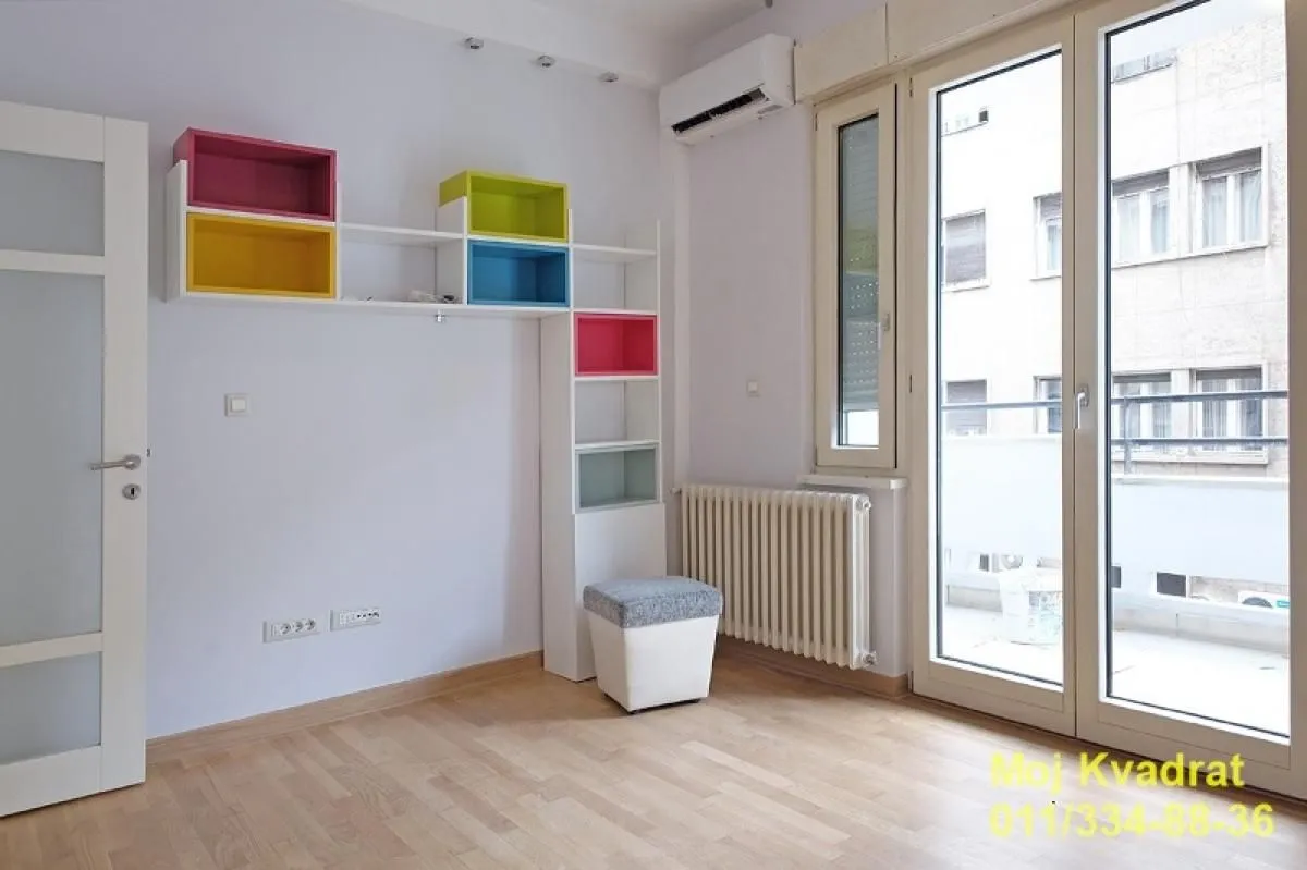 Prodaja, četvorosoban stan, 105m², Vračar Sve Podlokacije, Beograd