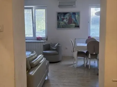 Rent, three bedroom apartment, 70m², Slavija, Vračar Sve Podlokacije - image 6