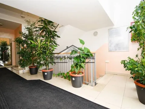 Rent, apartment, 31m², City Kvart, Podgorica - image 9