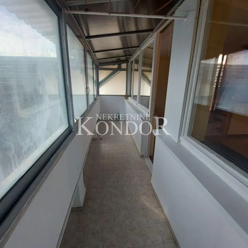 Sale, three bedroom apartment, 68m², Novi Beograd Blok 21, Novi Beograd Sve Podlokacije