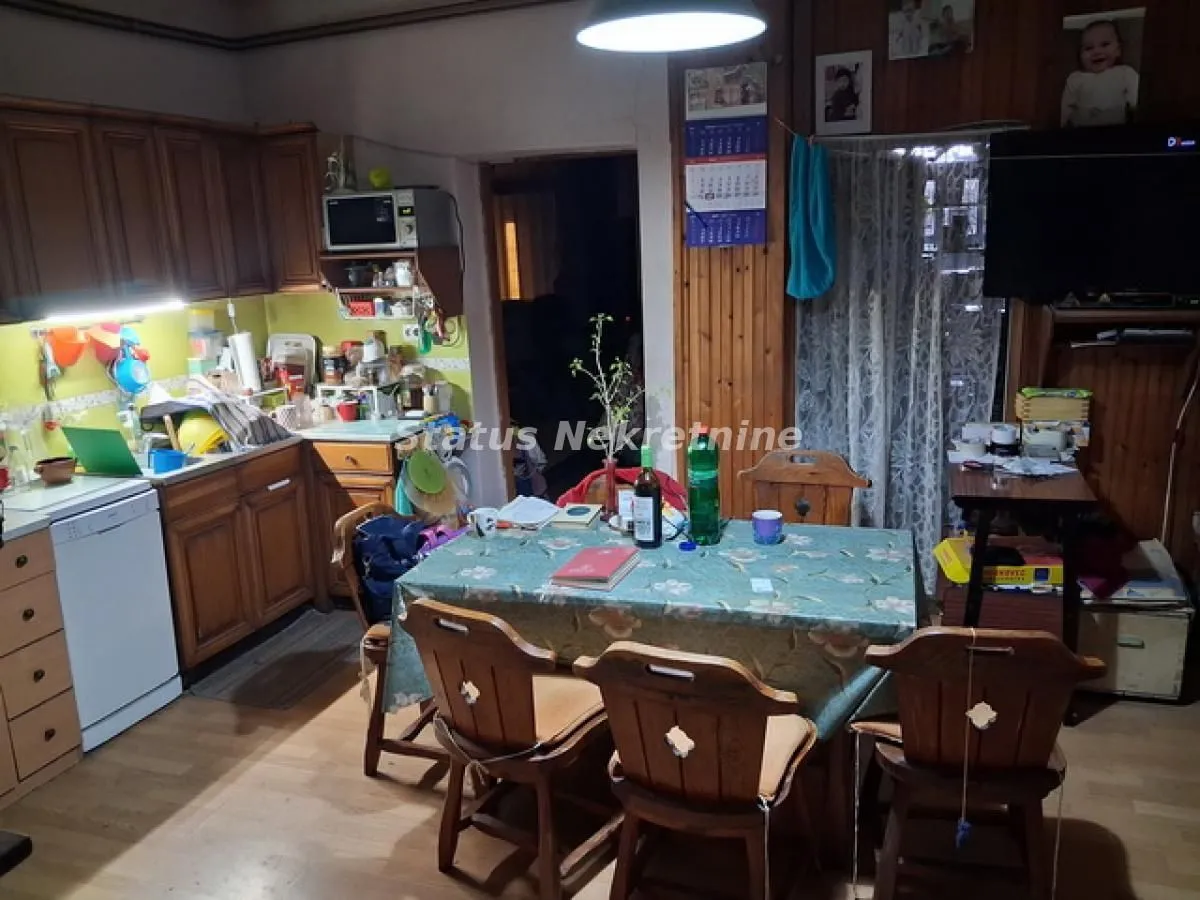 Prodaja, kuća, 156m², Futog, Novi Sad Sve Podlokacije