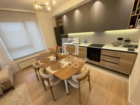 Izdavanje, trosoban stan, 81m², Savski Venac, Beograd - image 15