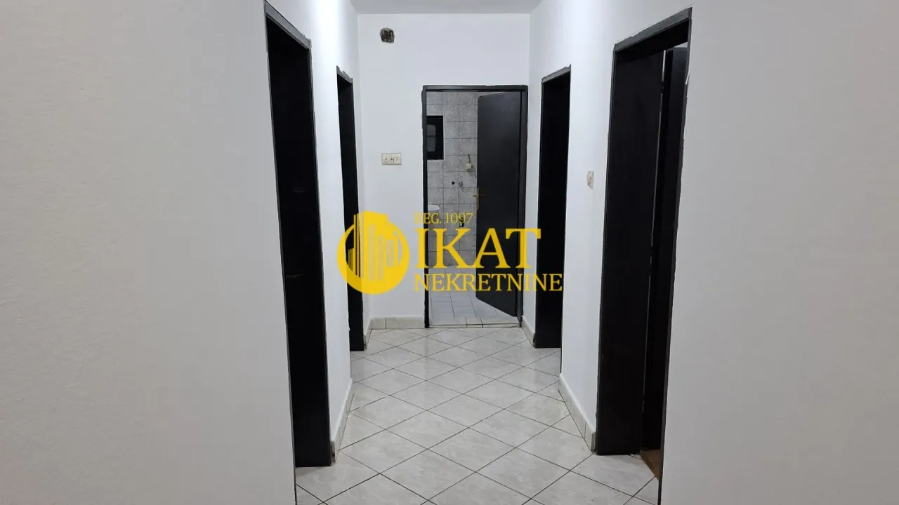 Izdavanje, trosoban stan, 100m², Krnjaca, Palilula Sve Podlokacije