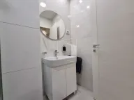 Izdavanje, stan, 68m², Central Point, Podgorica - image 15