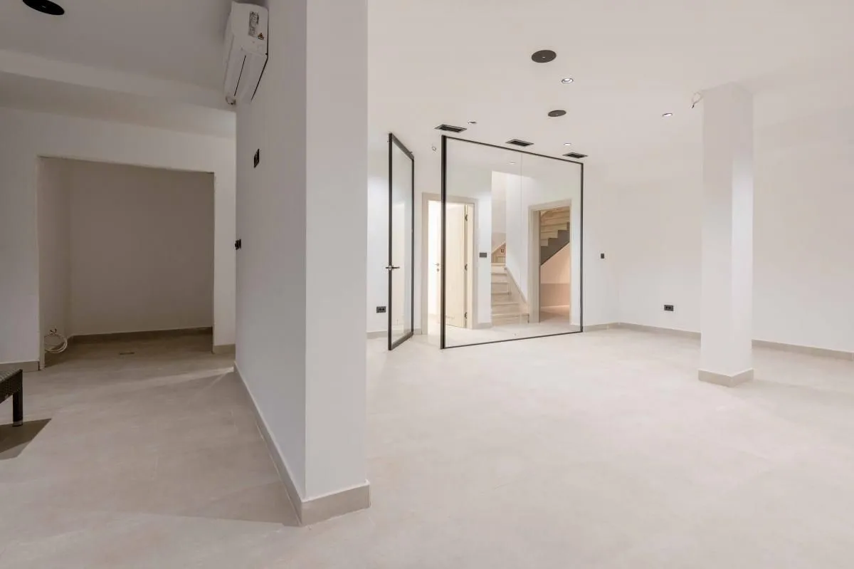 Prodaja, kuća, 240m², Budva, Crna Gora