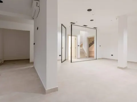 Prodaja, kuća, 240m², Budva, Crna Gora - image 36