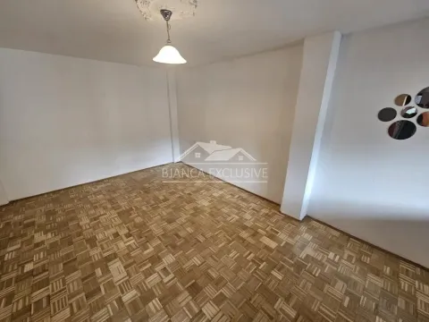 Sale, two bedroom apartment, 56m², Novi Beograd Blok 61, Novi Beograd Sve Podlokacije - image 2