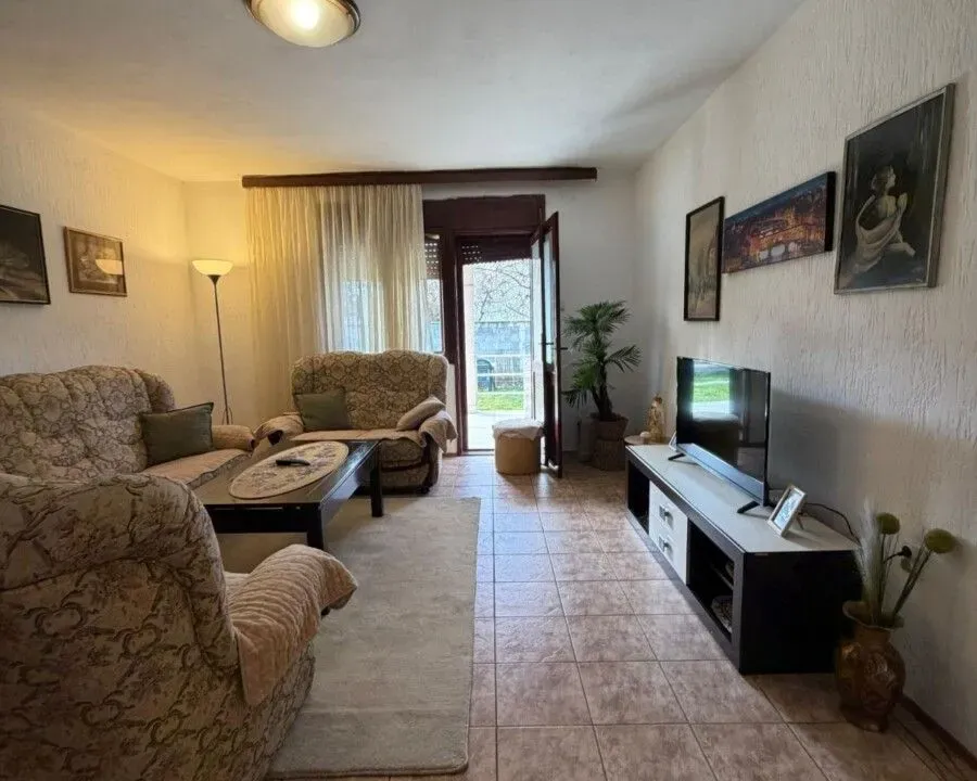 Rent, two bedroom apartment, 90m², Stari Aerodrom, Podgorica