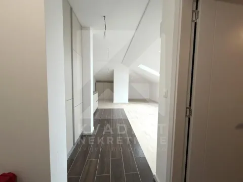 Prodaja, jednosoban stan, 50m², Tološi, Podgorica - image 4