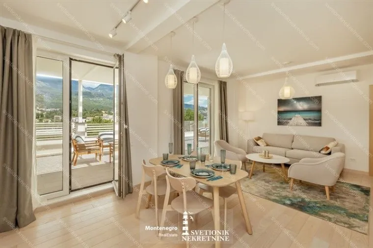 Prodaja, dvosoban stan, 78m², Igalo, Herceg Novi