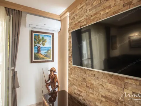 Prodaja, dvosoban stan, 72m², Budva, Crna Gora - image 9