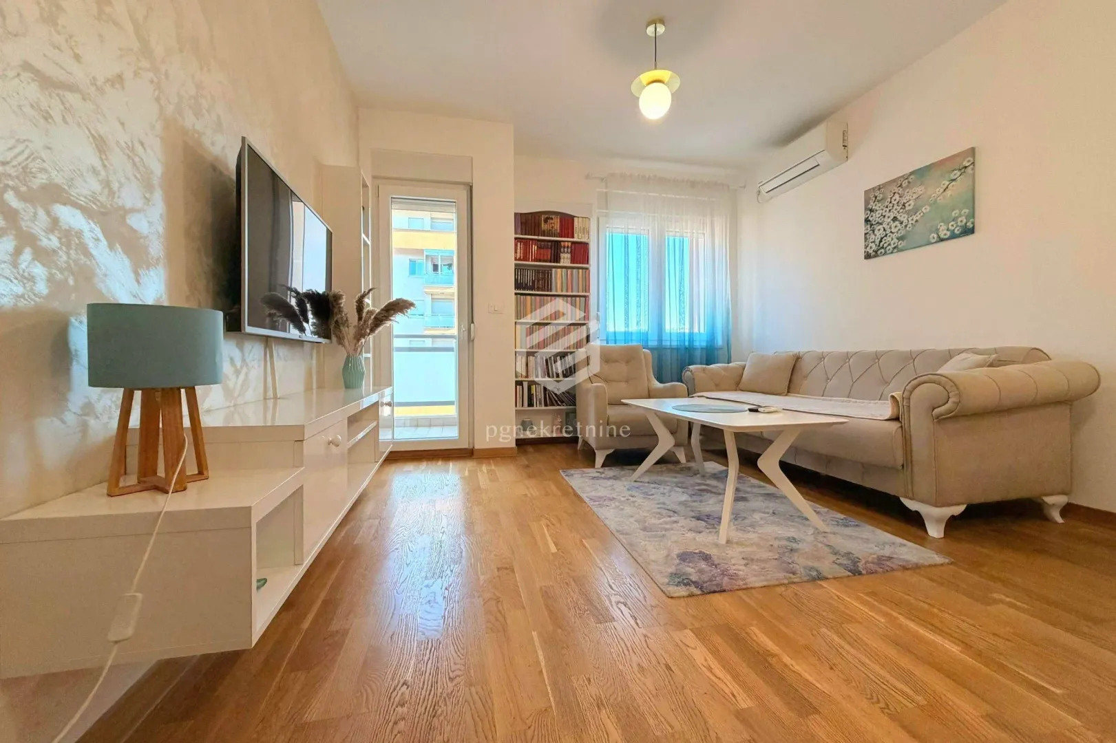 Rent, one bedroom apartment, 43m², City Kej, Podgorica
