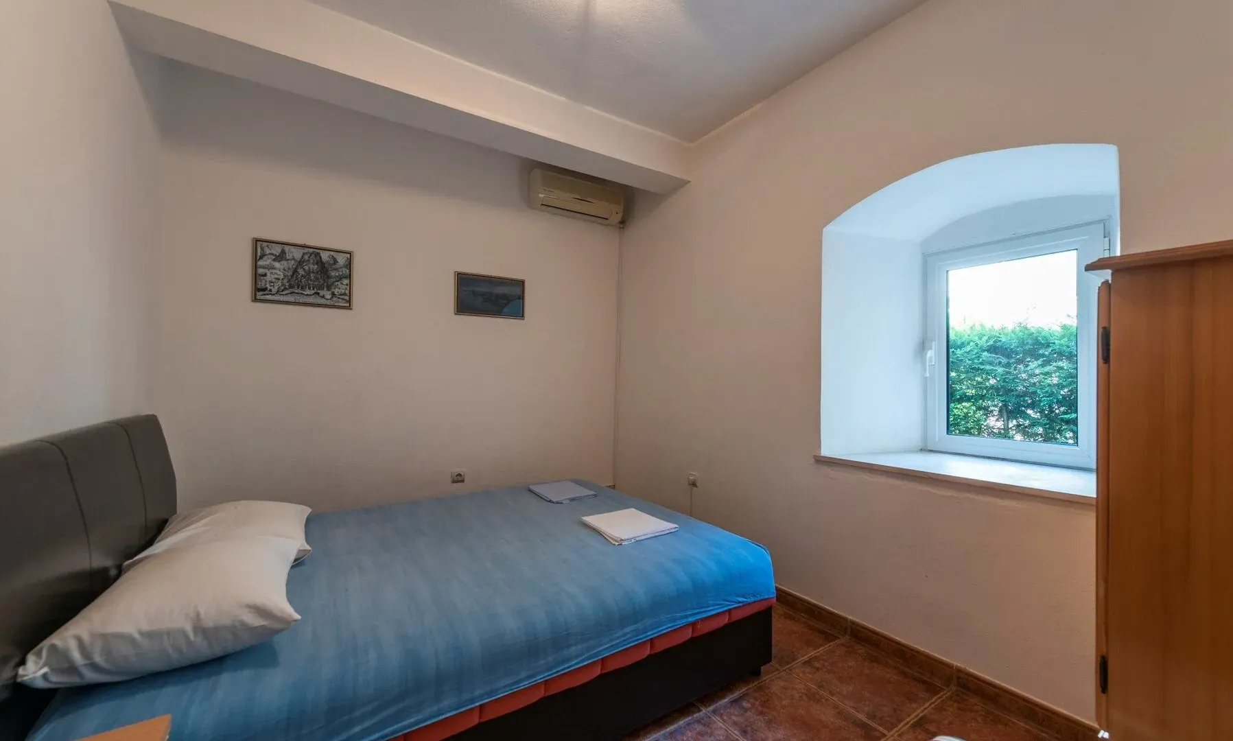 Sale, house, 400m², Dobrota, Kotor