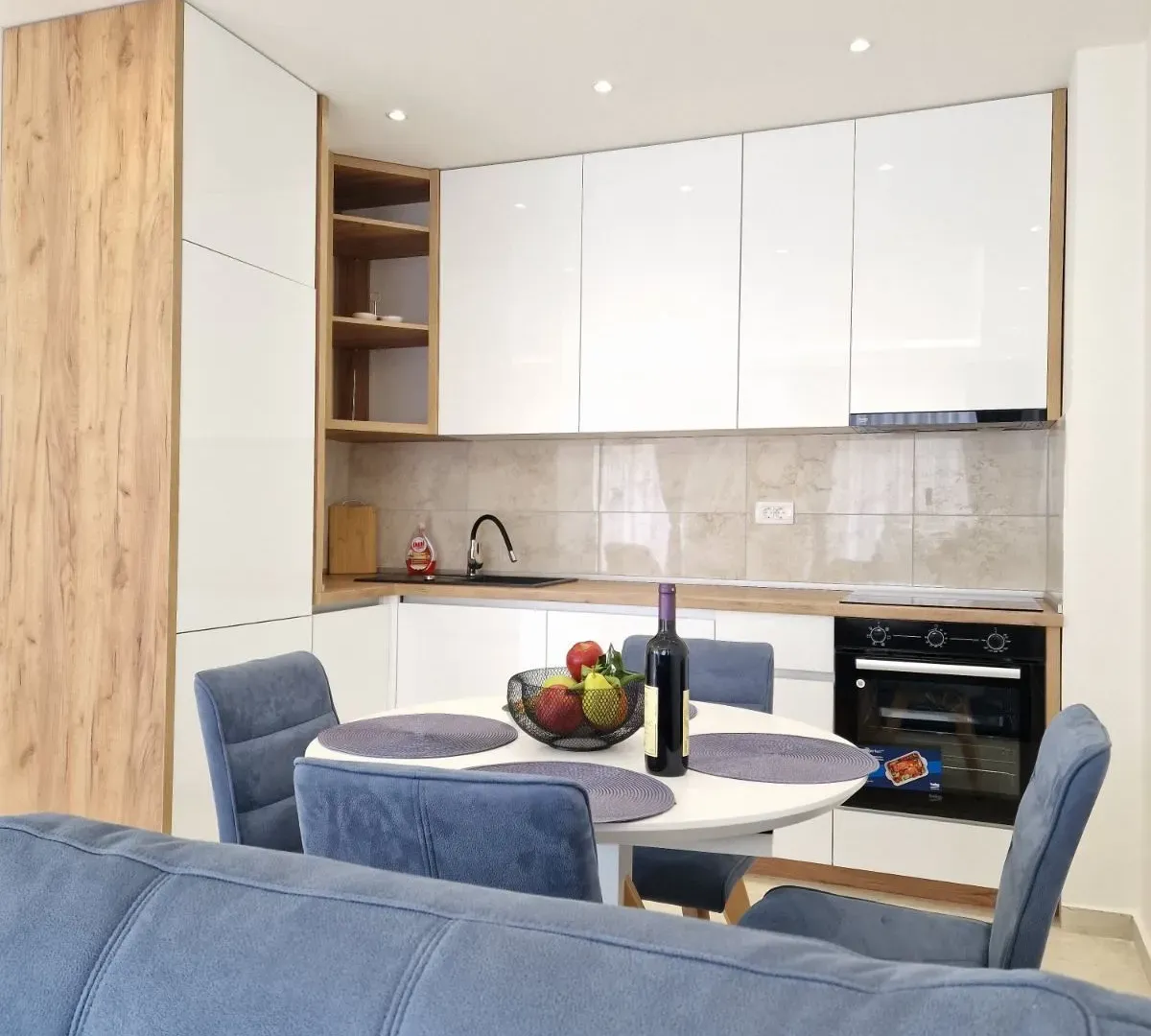 Rent, one bedroom apartment, 47m², Budva, Crna Gora