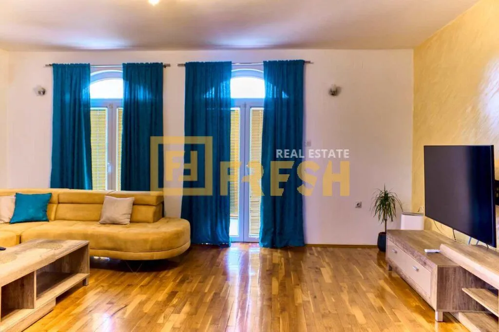 Izdavanje, kuća, 160m², Tološi, Podgorica