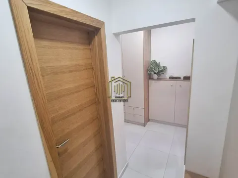 Prodaja, trosoban stan, 89m², Podgorica, Crna Gora - image 18