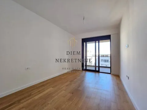 Prodaja, jednosoban stan, 62m², Centar, Bar - image 8