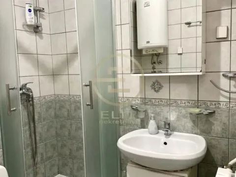 Izdavanje, dvosoban stan, 48m², Centar, Novi Sad - image 14