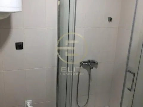 Izdavanje, poslovni prostor, 44m², Socijalno, Novi Sad Sve Podlokacije - image 11