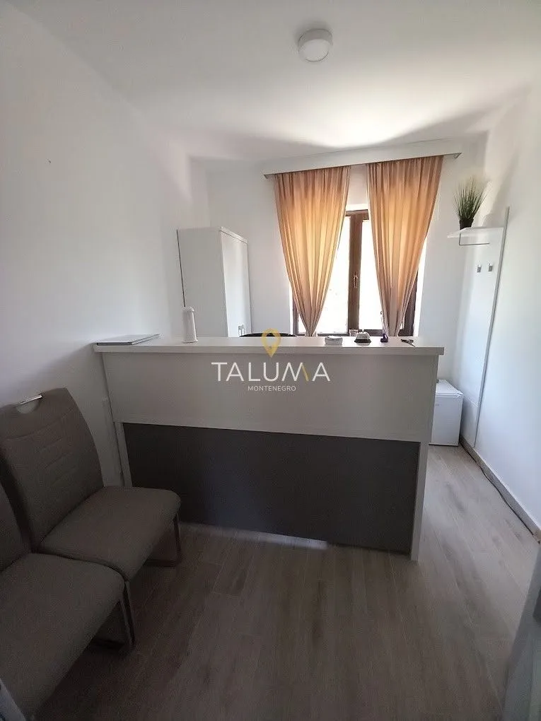 Sale, office space, 460m², Murino, Plav