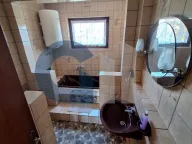 Izdavanje, kuća, 360m², Centar, Stara Pazova - image 13