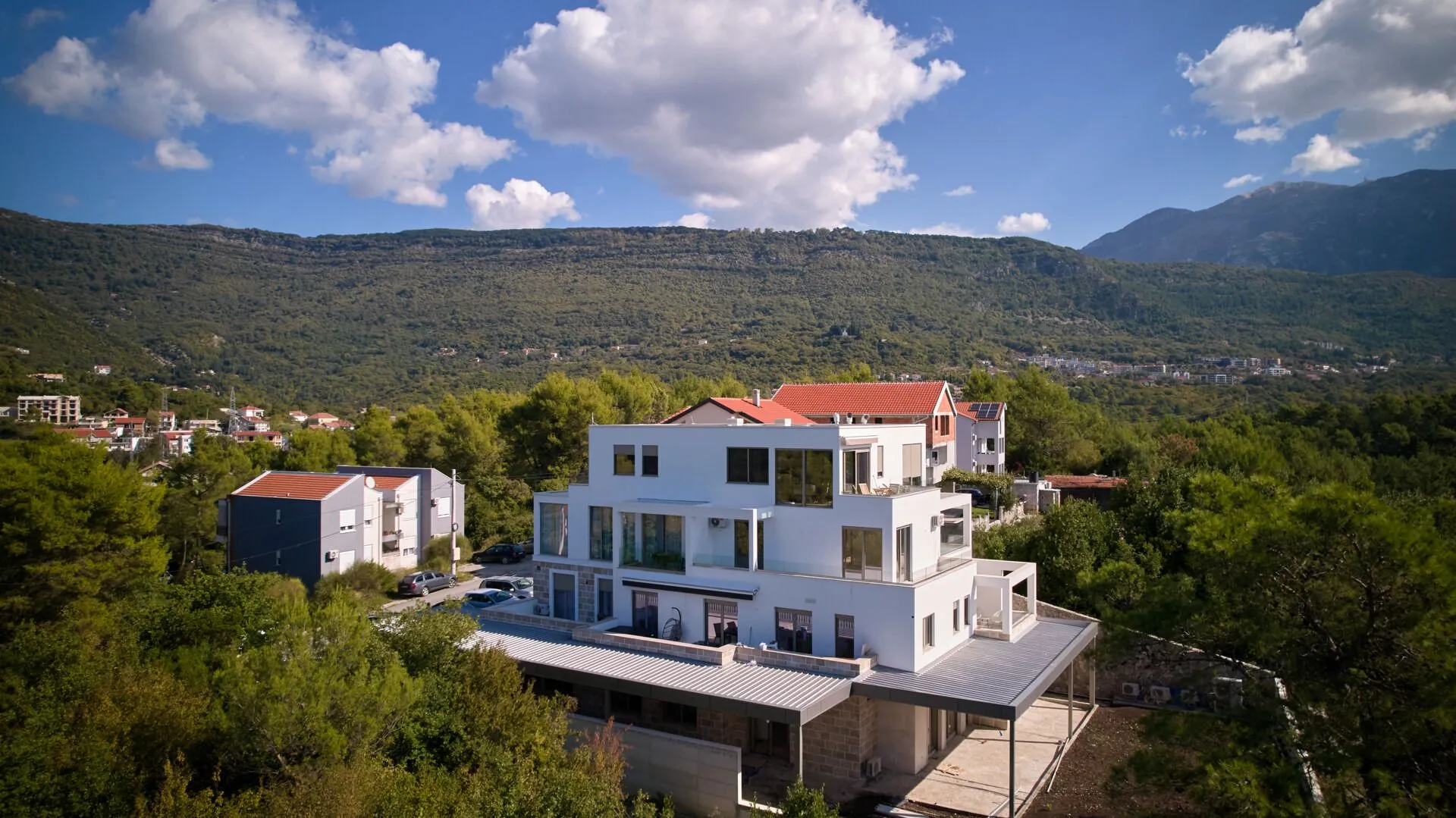 Prodaja, dvosoban stan, 111m², Mrčevac, Tivat