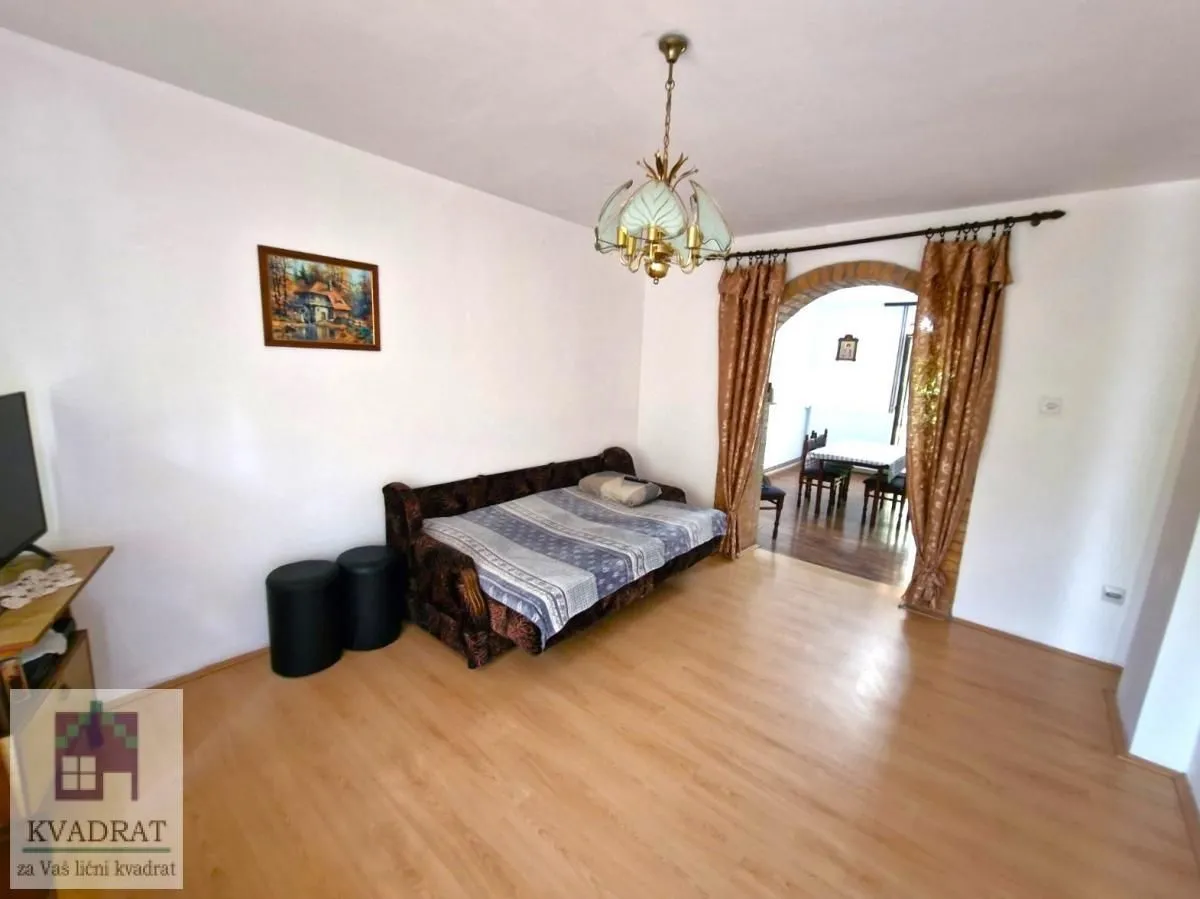 Prodaja, kuća, 219m², Centar, Ub