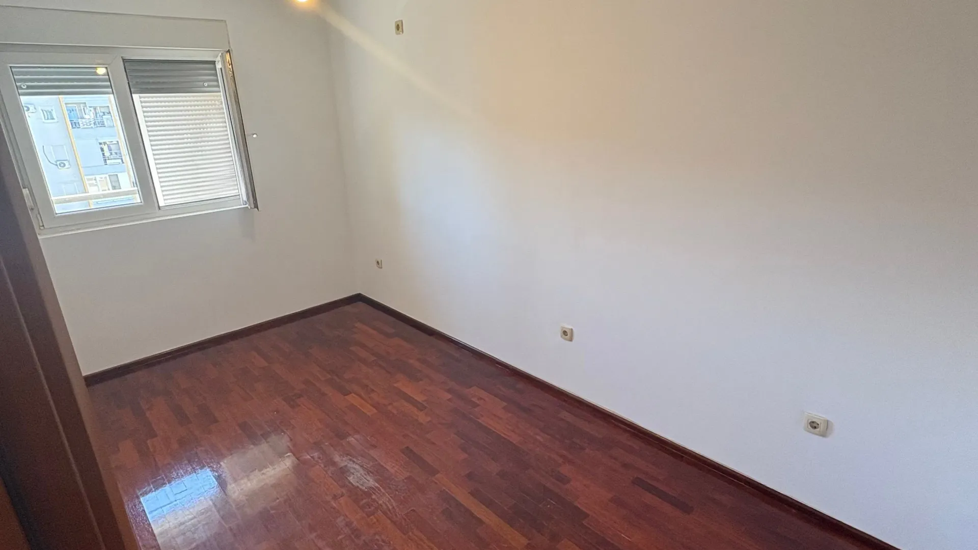 Izdavanje, jednosoban stan, 43m², Stari Aerodrom, Podgorica