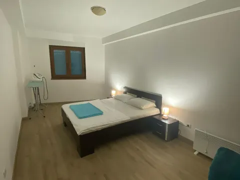 Izdavanje, dvosoban stan, 70m², Igalo, Herceg Novi - image 8