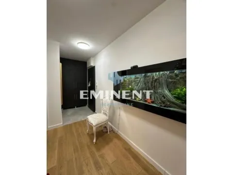 Izdavanje, trosoban stan, 90m², Vračar Sve Podlokacije, Beograd - image 3