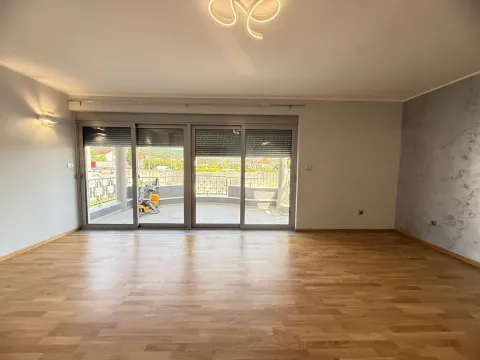 Sale, house, 320m², Podgorica, Crna Gora - image 14